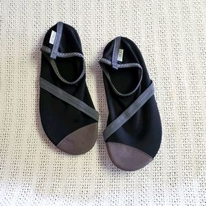 Fitkicks Classic Black Exercise Slipper Yoga